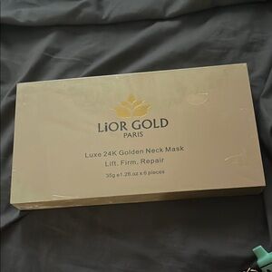 LiOR GOLD Luxe 24K Golden Neck Mask